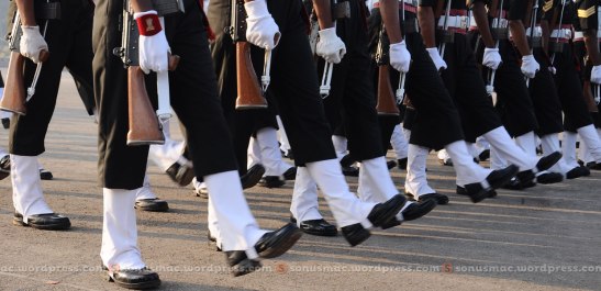 Cadets_marching_in_shyncroninc_movment
